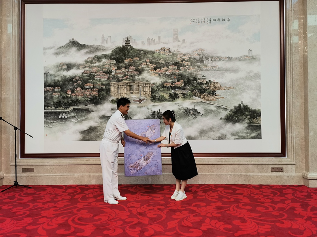 我校博士生张静的中国画作品《中国时代》被中国人民解放军海军博物馆收藏
